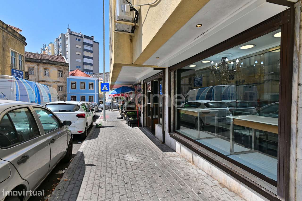 Espaço Comercial Ourivesaria com garagem e terraço no centro de Que... - Grande imagem: 2/19