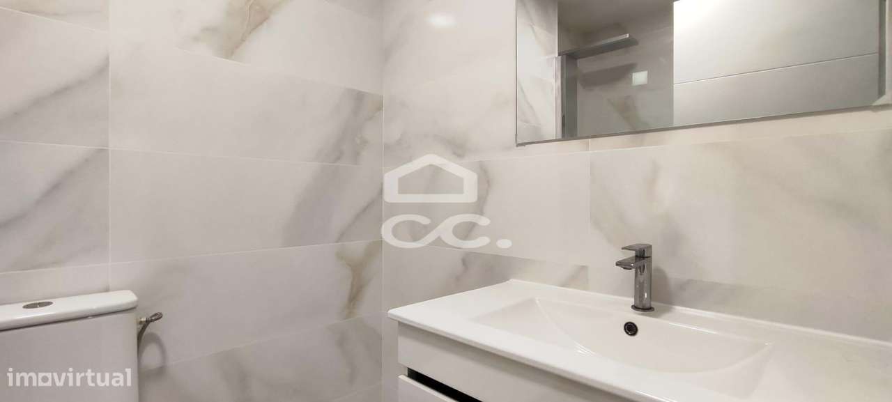 Apartamento T2 totalmente remodelado no Lavradio - Barreiro-29