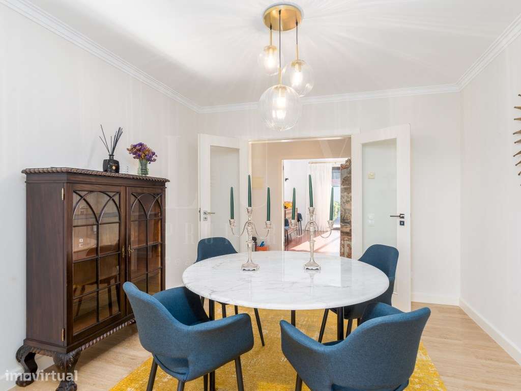 MORADIA T4 COM PISCINA E VISTA PARA O GOLF NO ESTORIL-22