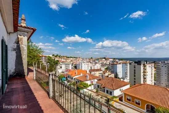 Moradia Cinquentenária em Abrantes com vista Rio Tejo - Grande imagem: 4/33