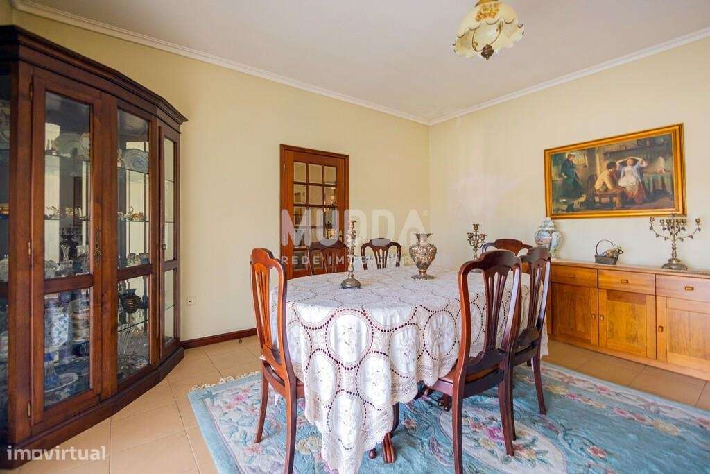 Moradia T4+ com Jardim e Pomar em Escapães, Santa Maria da Feira-9