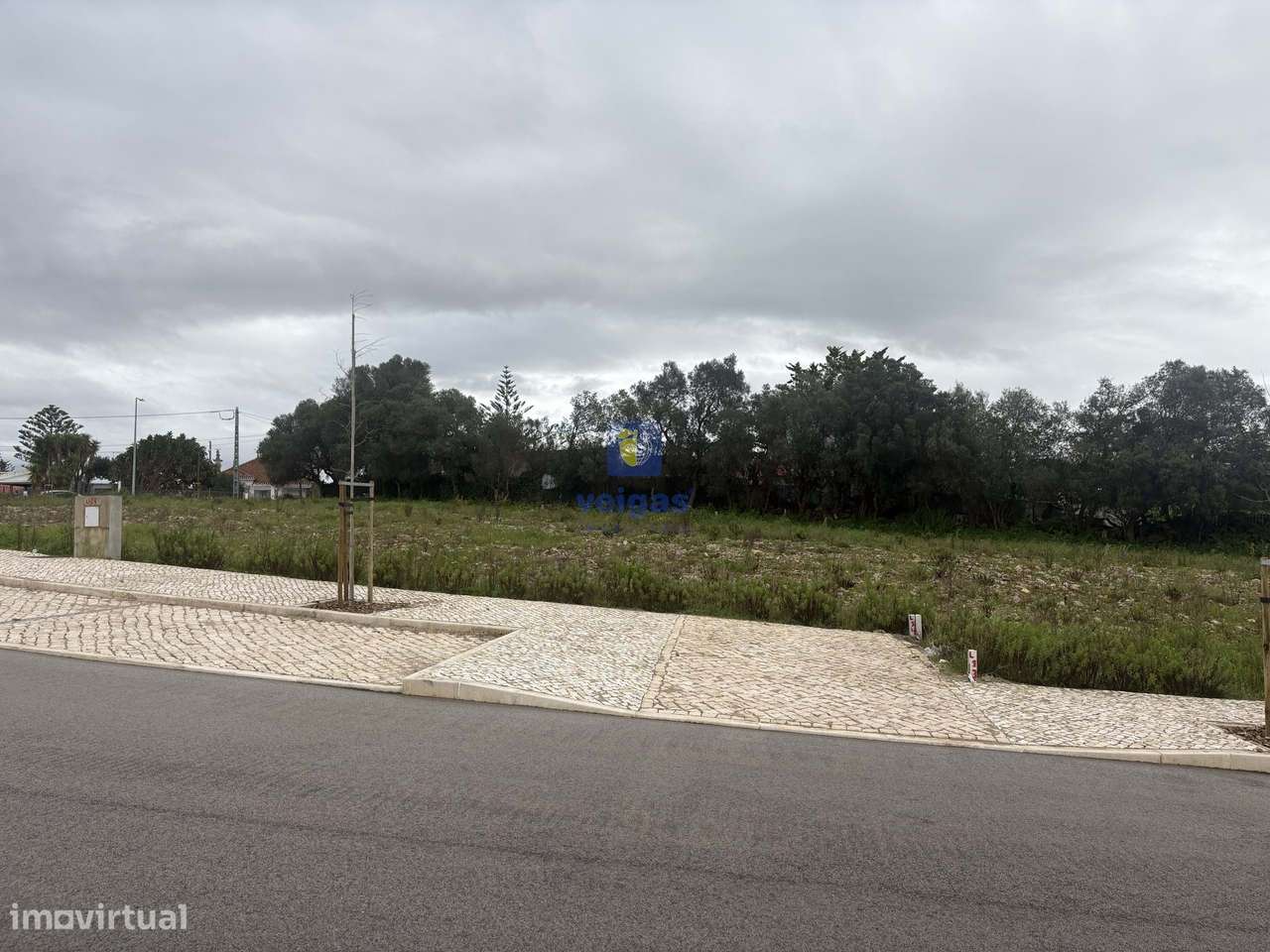 LOTE 8 - Lote urbanizado em Loteamento em Albarraque - Grande imagem: 2/12