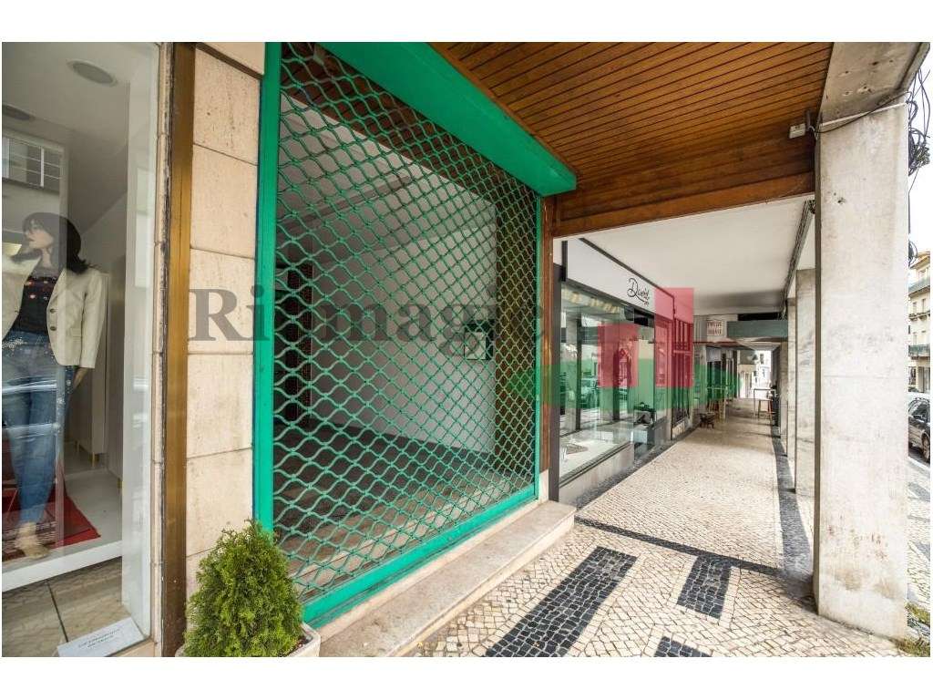 Loja de Comércio perto da zona histórica de Leira ****RIOMAGIC**** - Grande imagem: 4/9