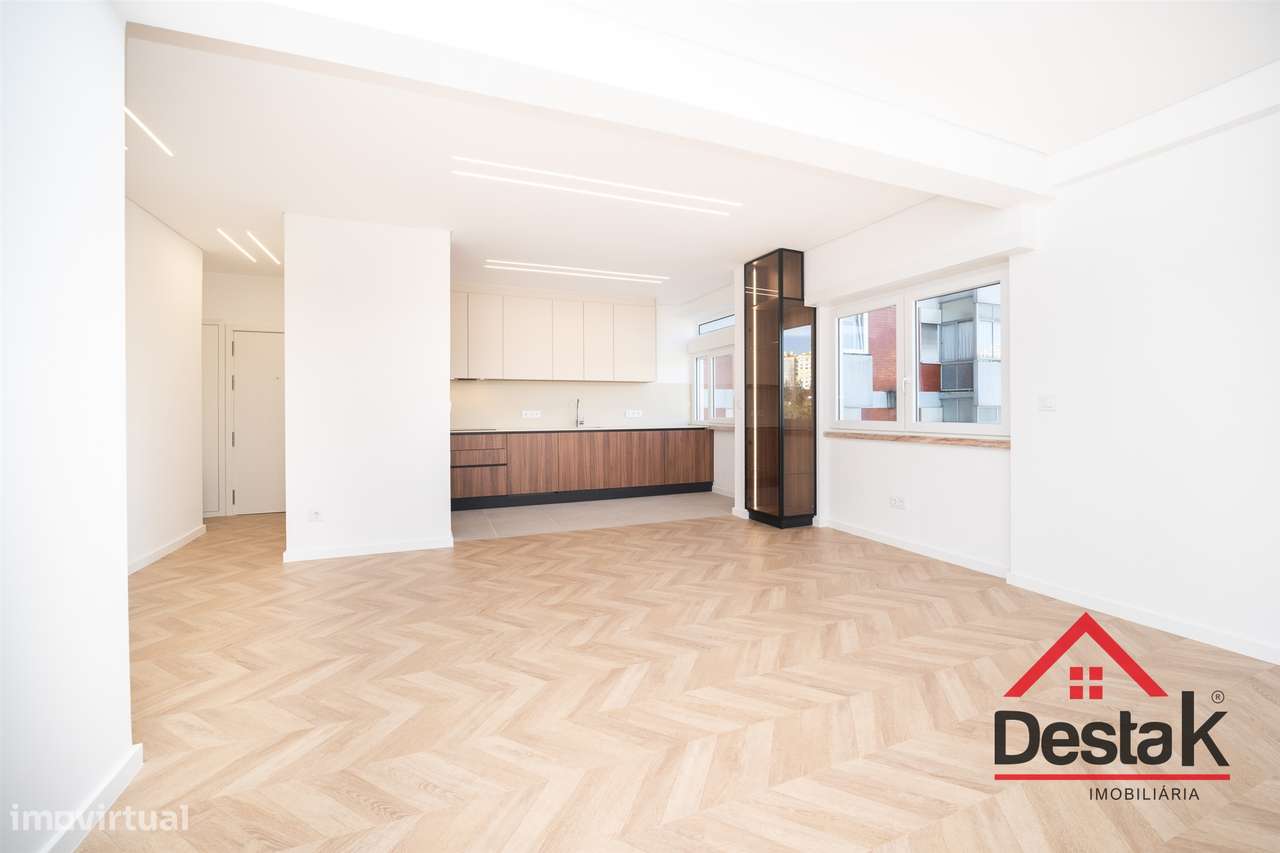 Apartamento T3 situado no 2º andar em prédio com dois elevadores - Grande imagem: 4/26