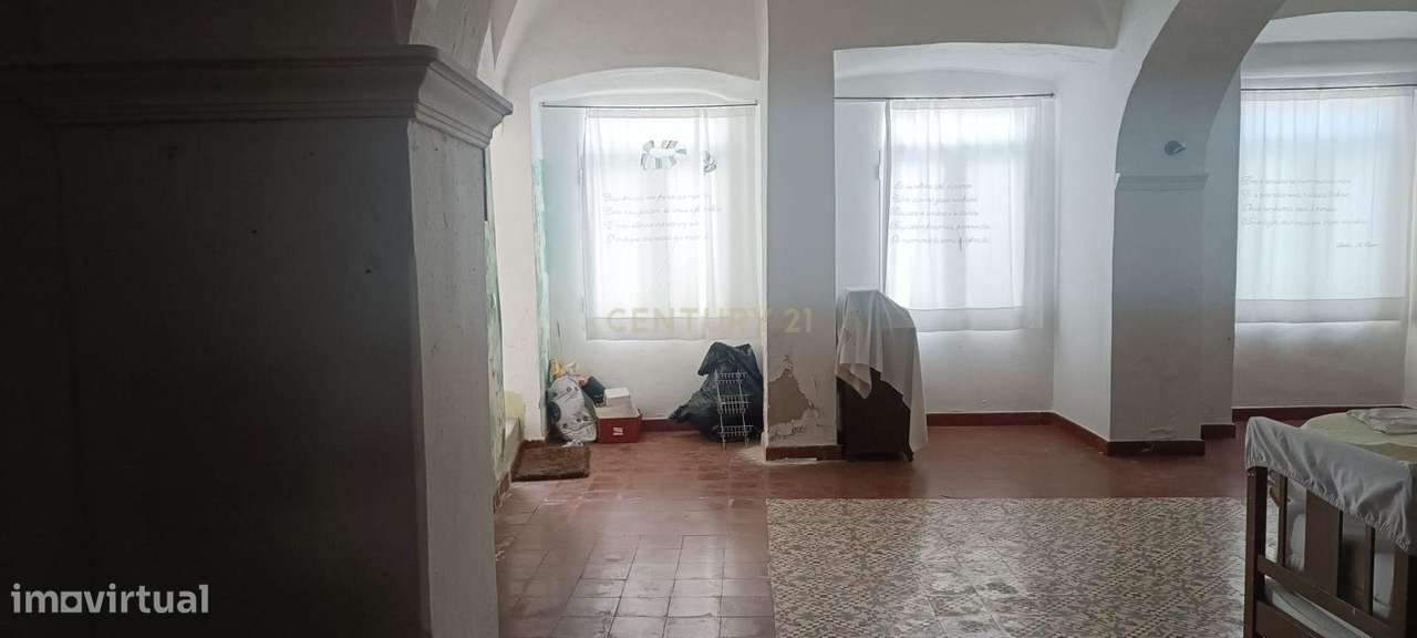 Prédio - no coração da vila raiana de Campo Maior! - Grande imagem: 5/25