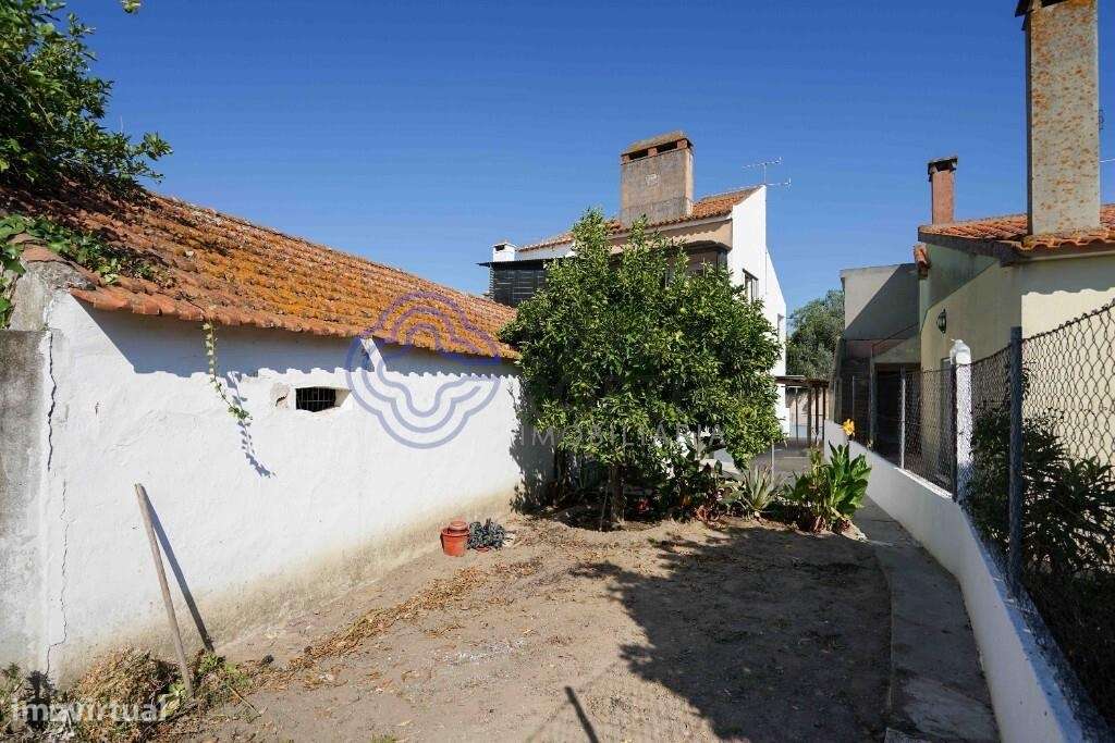 Couço, Coruche - Moradia T4 c/ 2 entradas independentes T2+T2 com esta - Grande imagem: 4/45