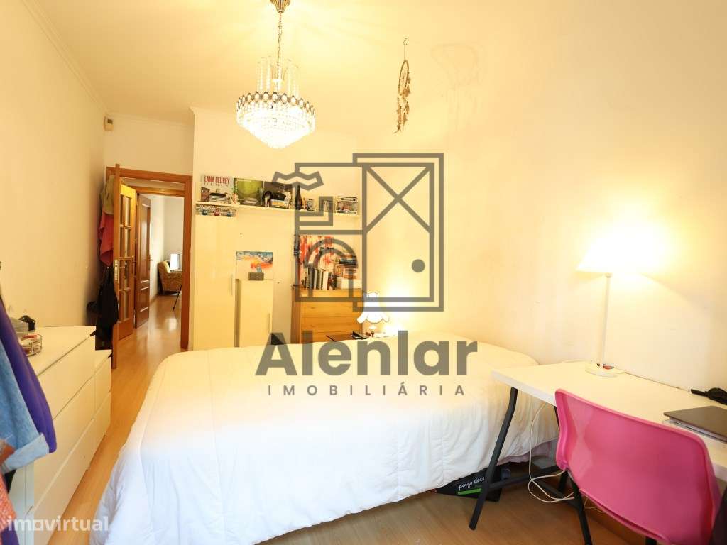 APARTAMENTO T2 em Vila Franca de Xira-11