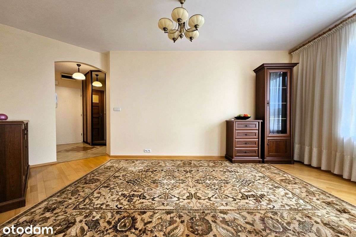 Ursynów, kawalerka przy stacji Metra Stokłosy.-4