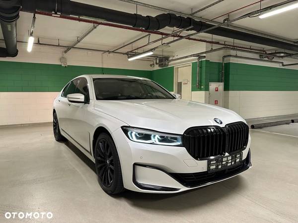 BMW Seria 7 750i xDrive - 4