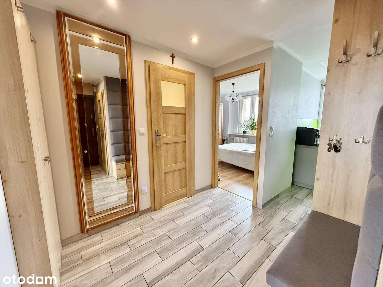 Duże mieszkanie przy ul. Koszyka na sprzedaż-5