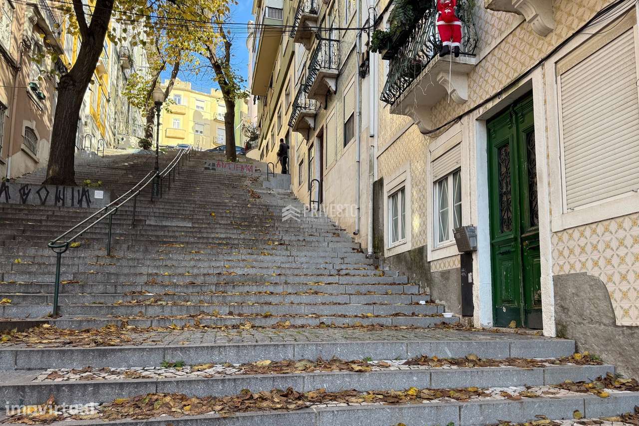 Apartamento T2 para Reabilitação na Estefânia–Arroios - Grande imagem: 4/24