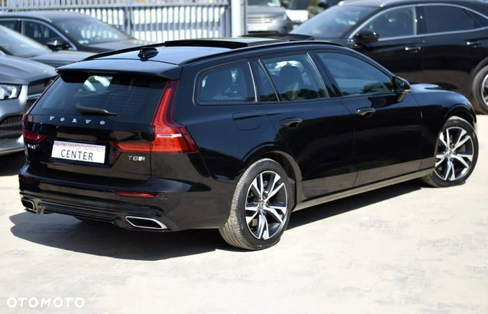 Volvo V60 T8 AWD Plug-In Hybrid R-Design - 35