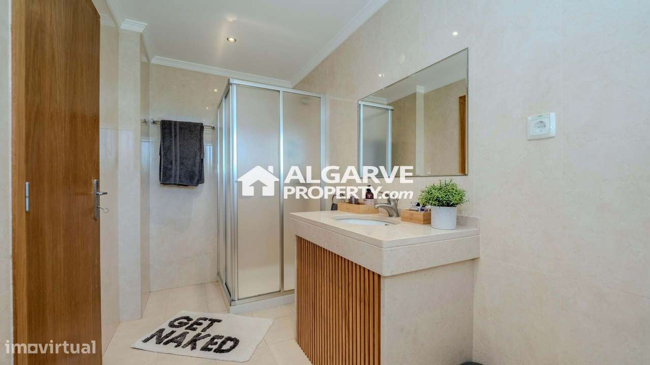 Bonita moradia V4 dentro do campo de golfe e perto de todas as comodid-22