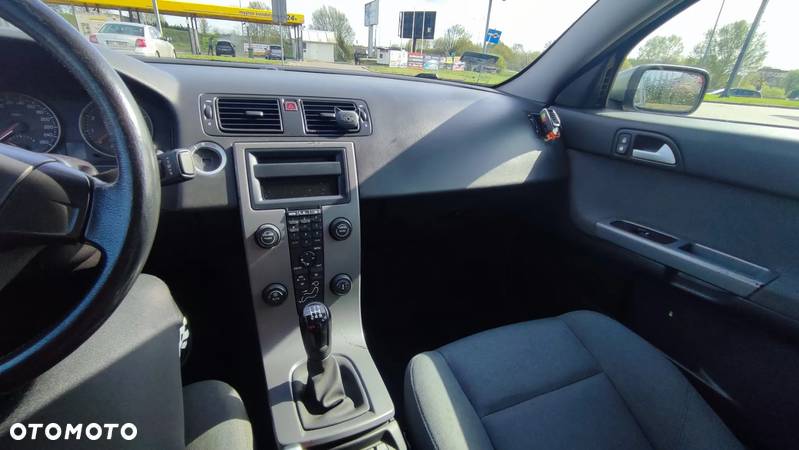 Volvo S40 1.8 Momentum - 5