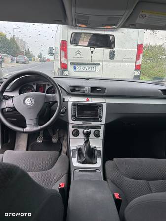 Volkswagen Passat 2.0 TDI DPF Comfortline - 9