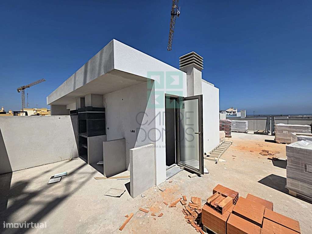 Penthouse T3 com varanda, jacuzzi e lugar de estacionamento em Tavira-1