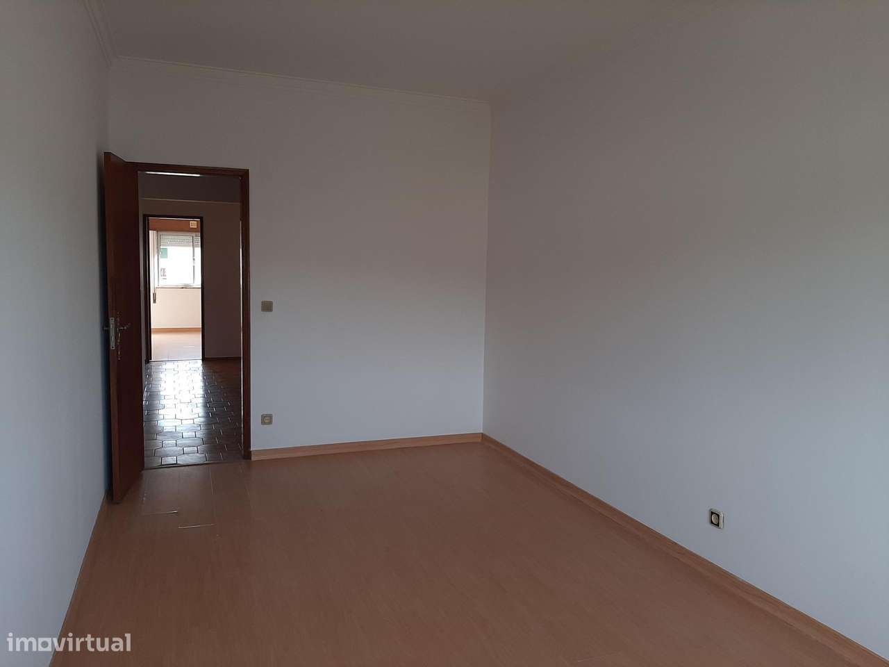 Apartamento T3 Arrendado na Amora – Ideal para Investidores - Grande imagem: 5/9