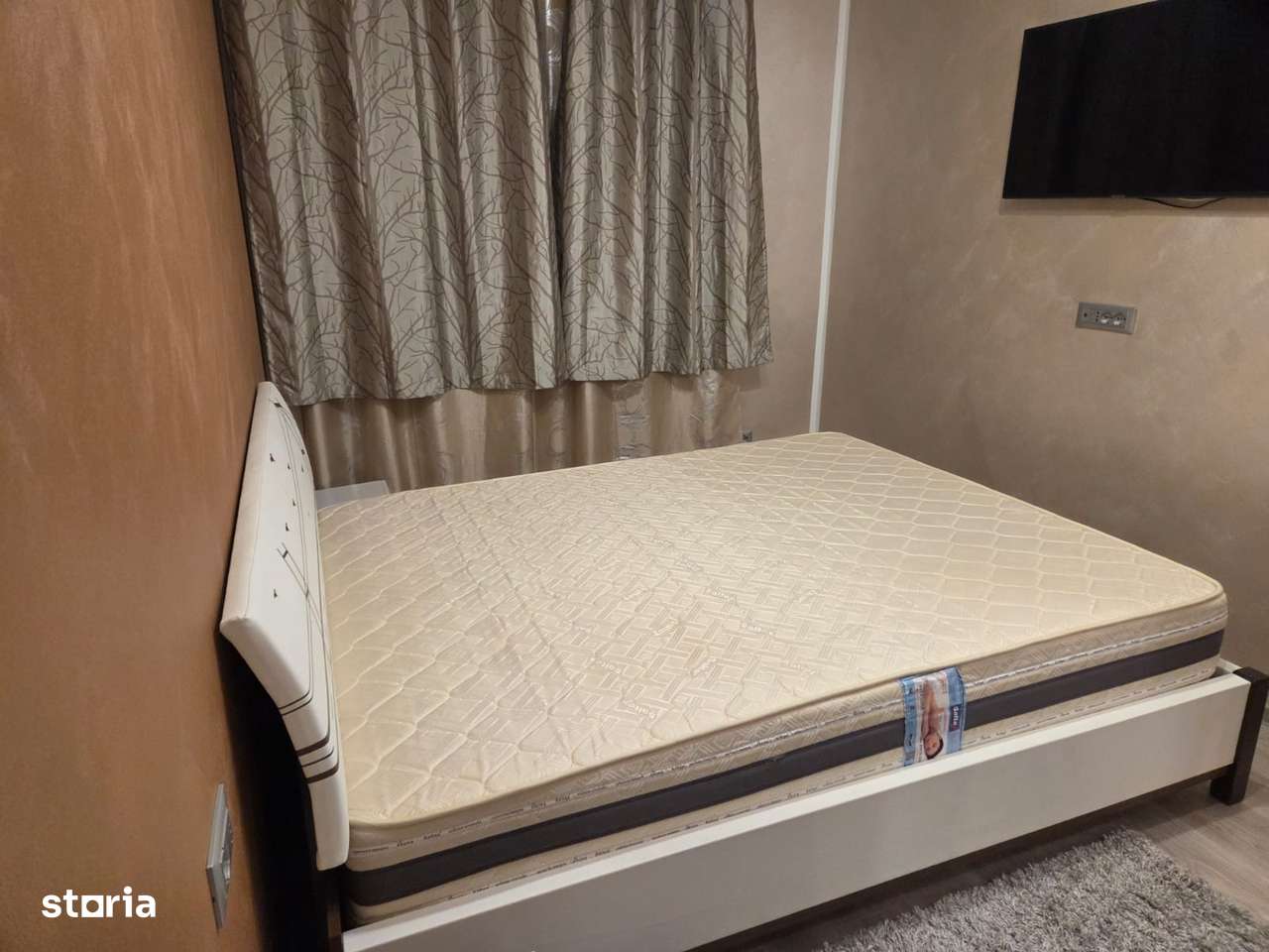 Inchiriez apartament cu 2 camere in Deva, ultracentral, Piata, etaj 2 - Imagine principală: 4/10