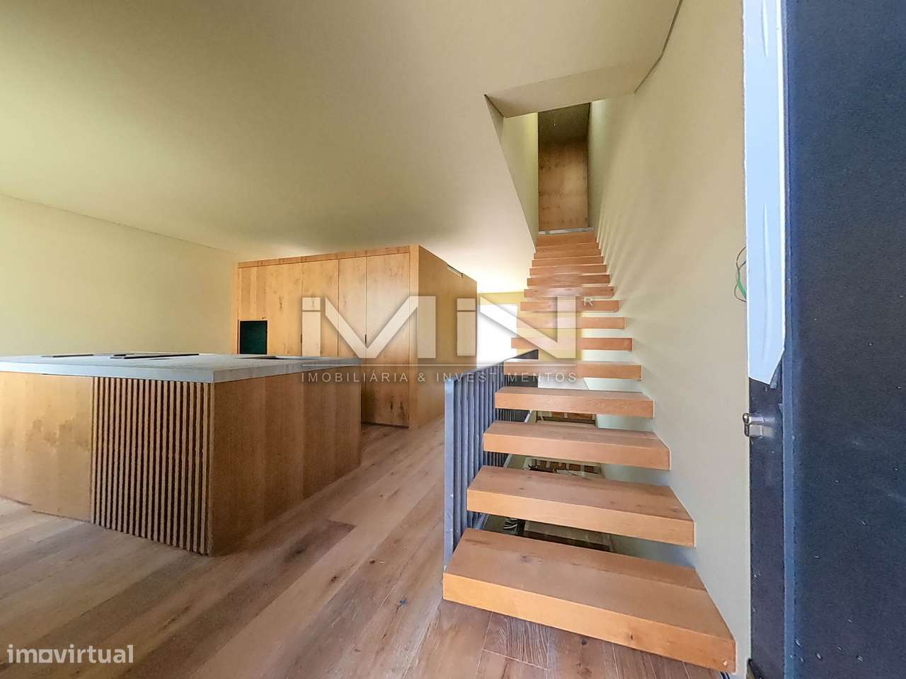 Moradia V4 -c/ piscina - 5 km do Porto-9