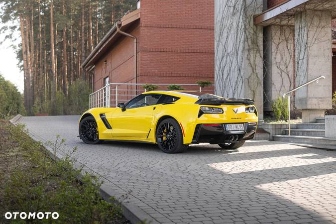 Chevrolet Corvette - 7