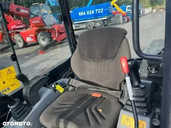 Kubota kx027 - 8