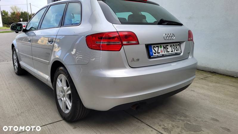 Audi A3 1.6 Sportback Attraction - 31