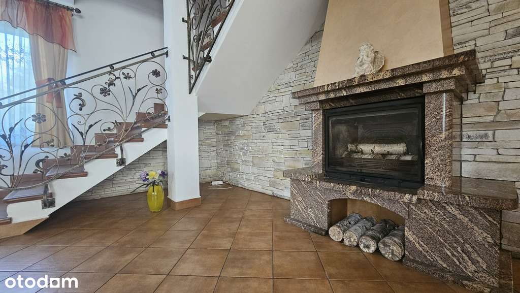 Dom pełen charakteru w stylu polskiego dworu-15