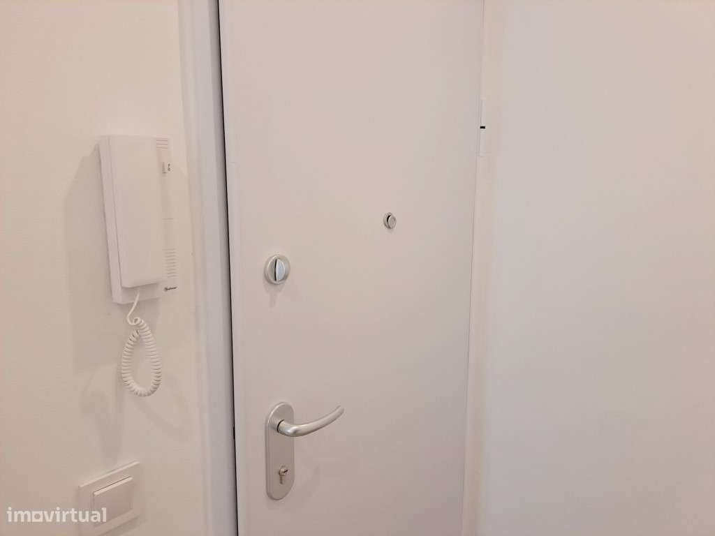 Apartamento T2 com elevador para venda em Odivelas - Lisboa-5