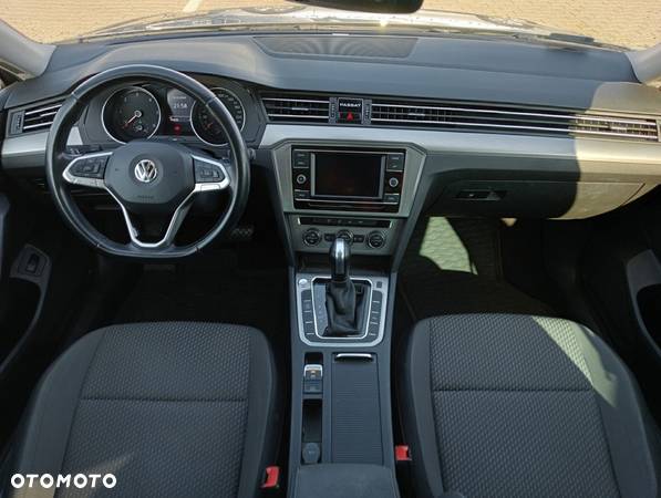 Volkswagen Passat 2.0 TDI EVO Essence DSG - 27