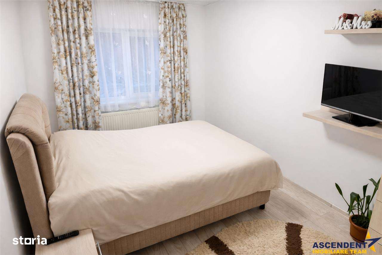 Apartament 3 camere, decomandat, etaj1, loc parcare,Tractorul,Brasov - Imagine principală: 3/18