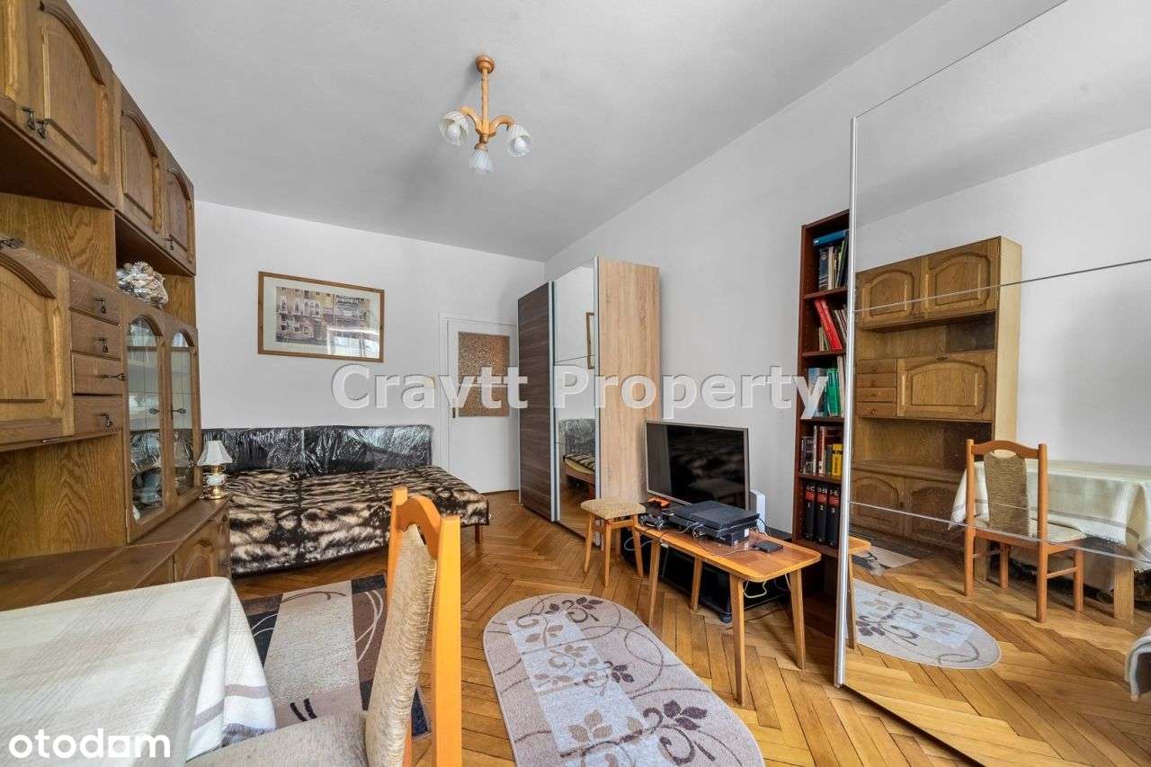 Rozkładowe dwa pokoje w przedwojennej kamienicy - Pełny obrazek: 3/16