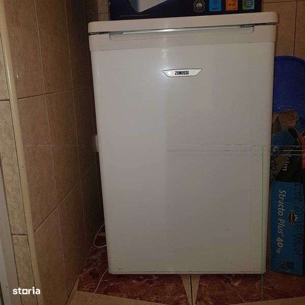 Garsoniera-Banu Manta-la curte - Imagine principală: 5/8