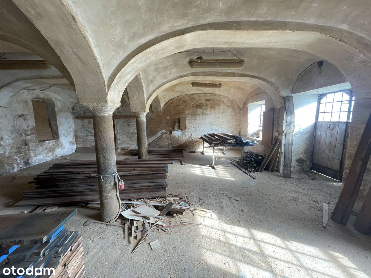 Budynek usługowy "Stara Stolarnia" o pow. ok. 500 m2, Wróblowice-8