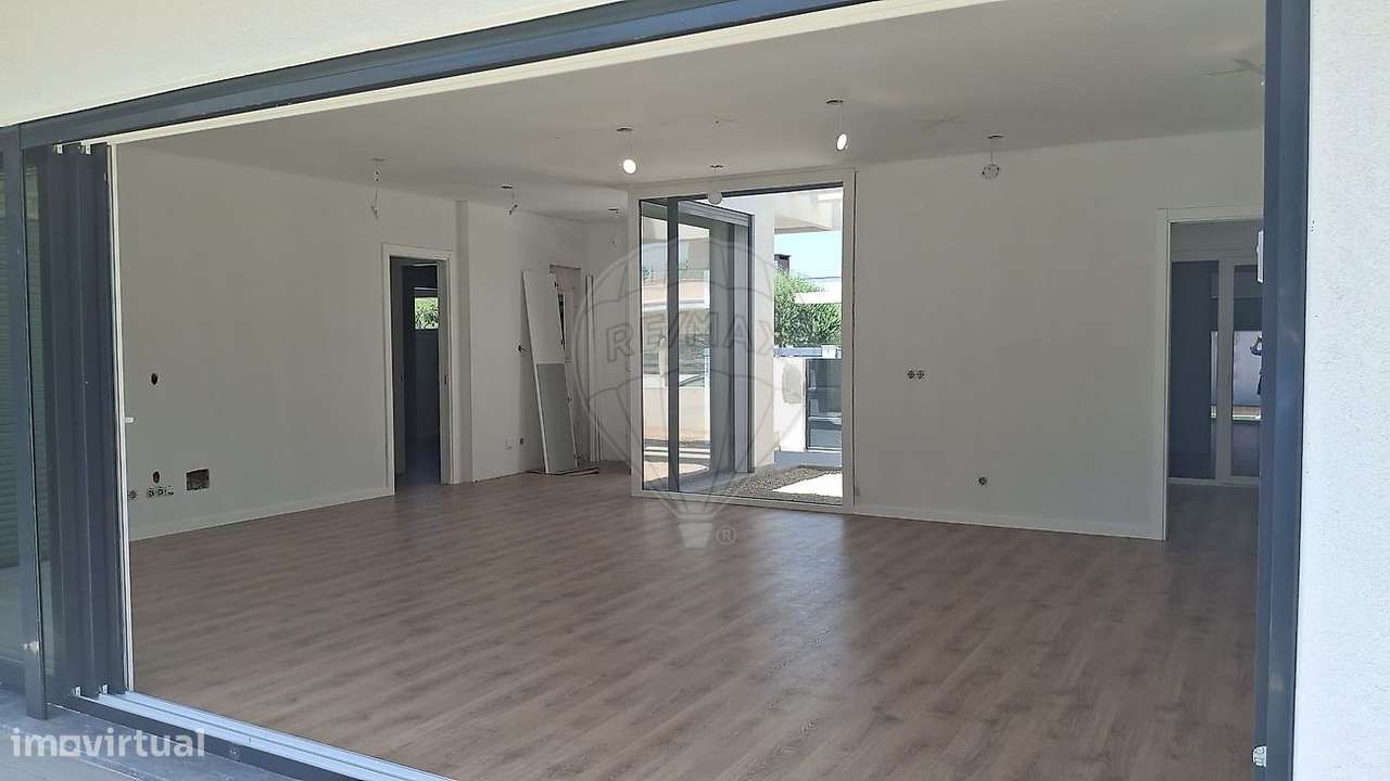 Moradia T4 para venda-31