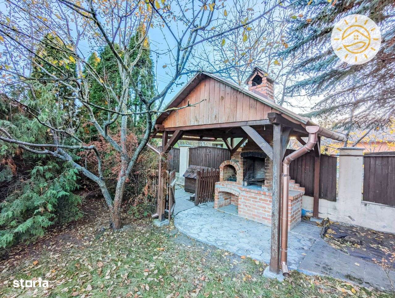 Casa zona Centrala cu 2 corpuri de casa + teren 980mp in Tg Secuiesc - Imagine principală: 3/8