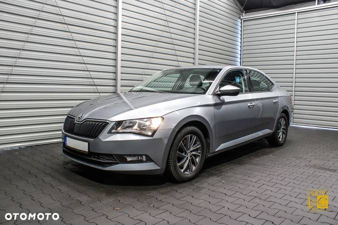 Skoda Superb 2.0 TDI Ambition - 3