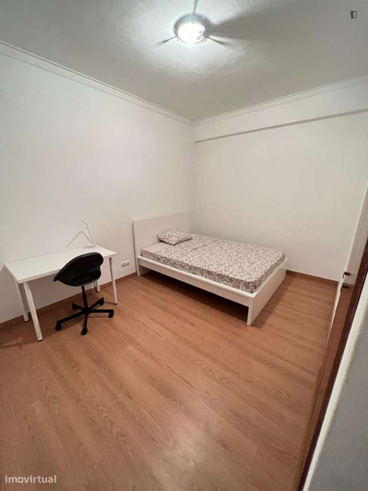 Quarto - localizado em Lumiar Lisbon - Grande imagem: 4/10