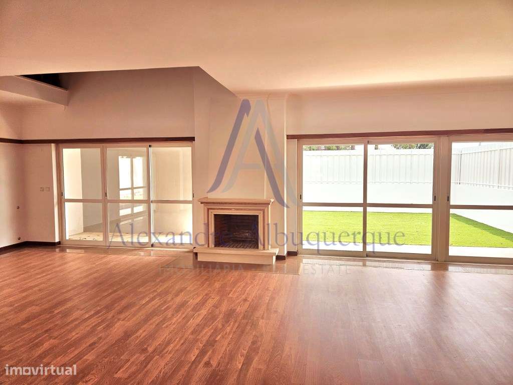 Moradia T4 na Cotovia - Sesimbra, Em fase final de melhoramentos, G... - Grande imagem: 4/60