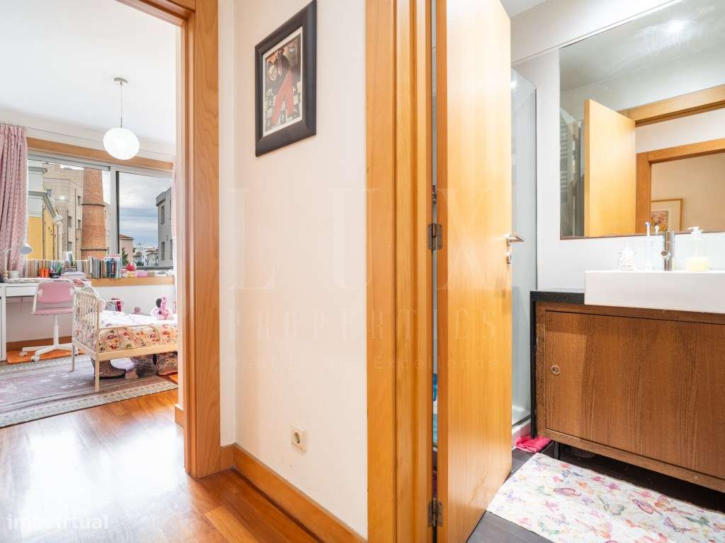 T2 PREMIUM À ROTUNDA DA BOAVISTA-18