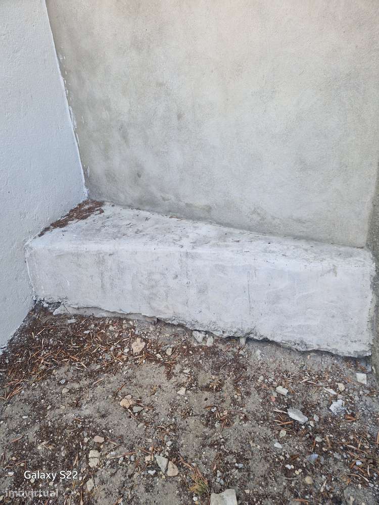 T2 no 3º Andar com 3 Jardins, Elevador, Coz.Equipada Lx-40