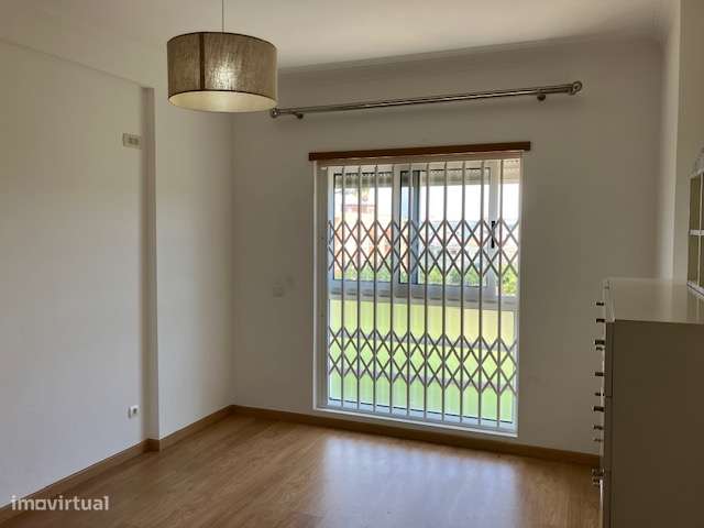 Lisboa Sul Almada Duplex T3 +1, com garagem-19