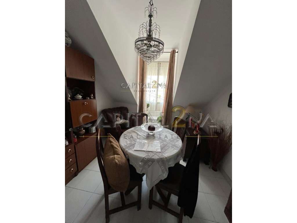 Prédio 4 Apartamentos T3 + Loja e ArmazémPrédio 4 Apartamentos T3 +...-36