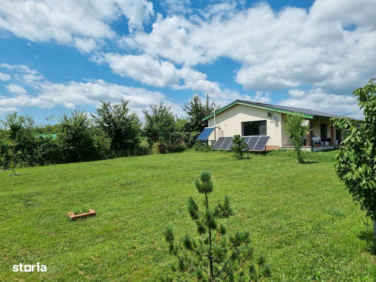 Casa în stil toscan Ciolpani-1