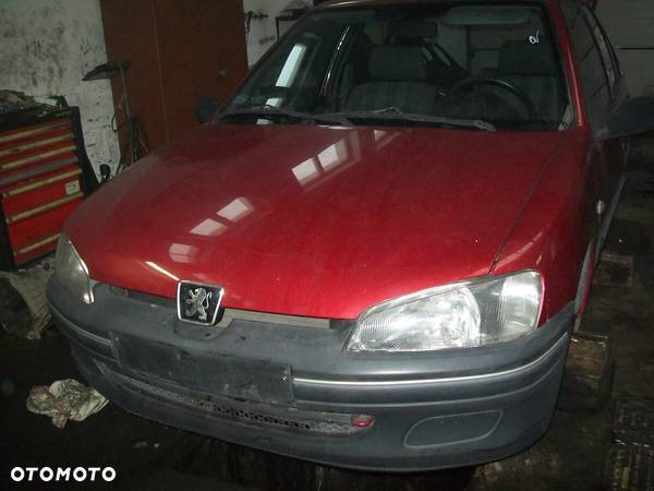 zderzak przedni peugeot 106 - 1