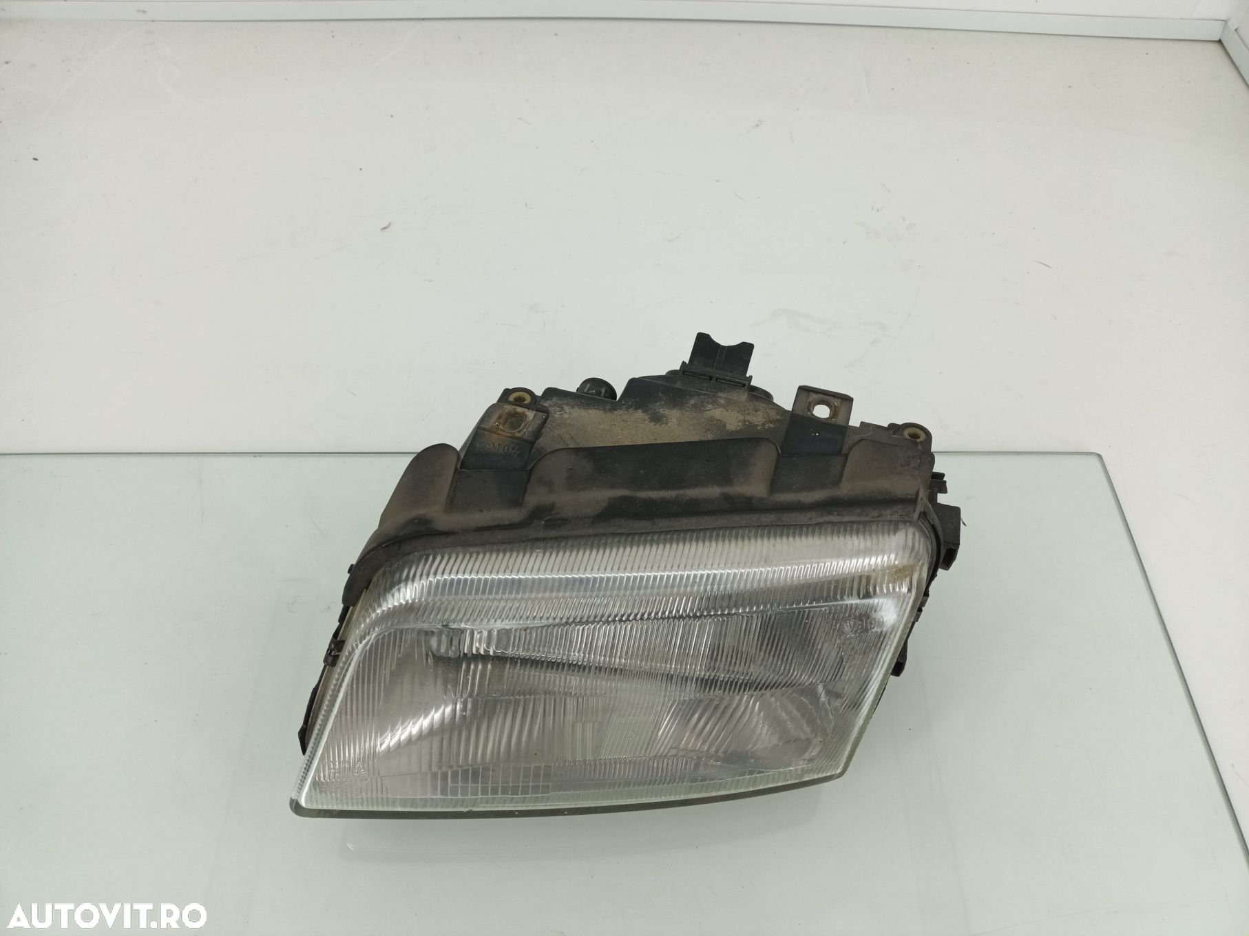 Far stanga Audi A4 B5 ADP / AHL 1.6i 1994-2000  8D0941003A - 2