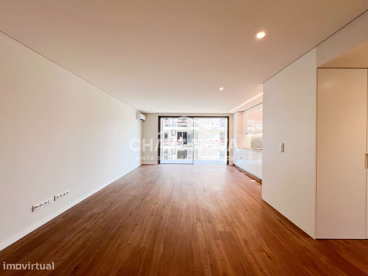 T3 Novo c/ Lugar de Garagem e Arrumos em Oliveira do Douro - Grande imagem: 5/16