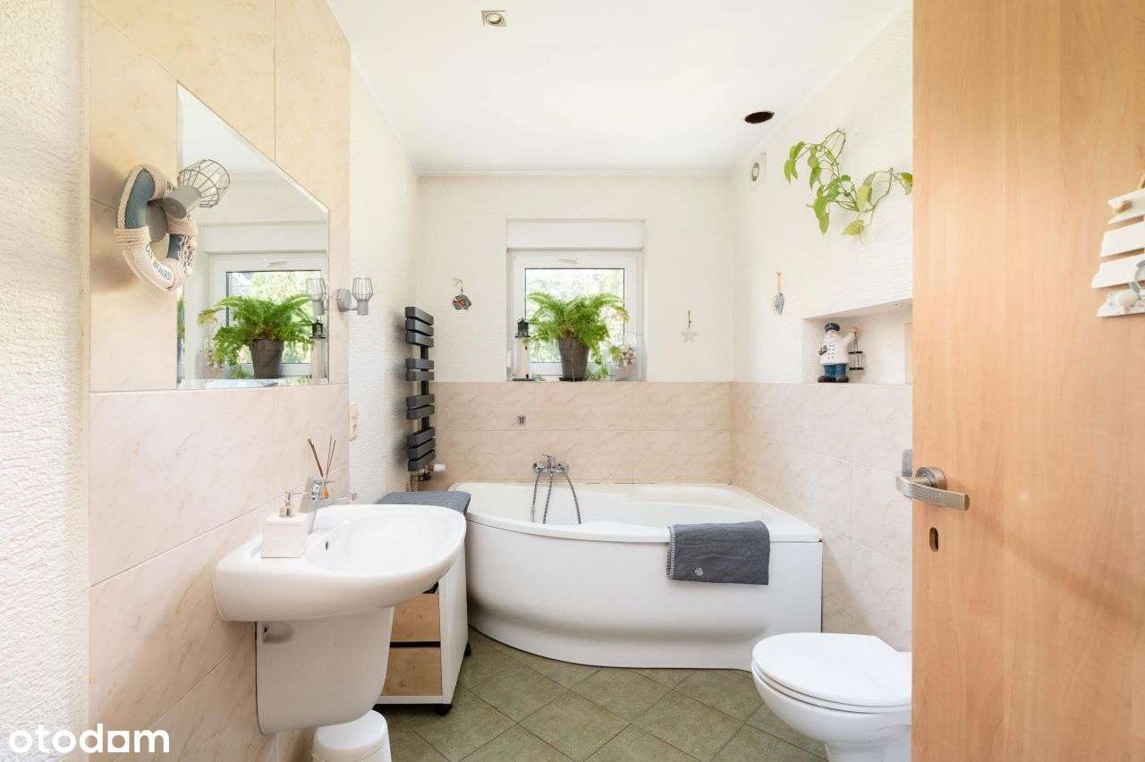 Podmiejski komfort-wygodny parterowy dom z ogrodem-8