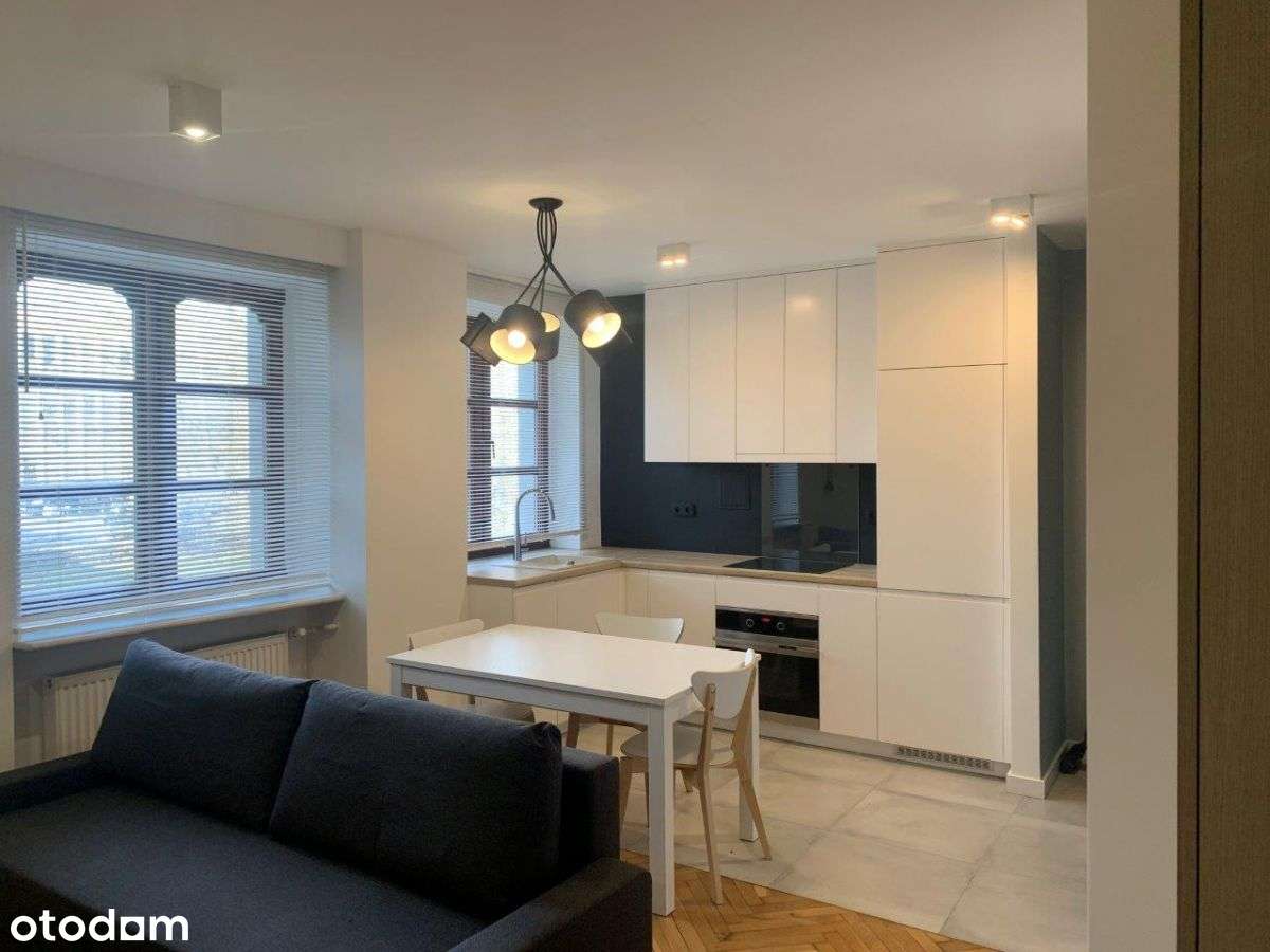 Perełka !!! mieszkanie na Starówce po remoncie-0