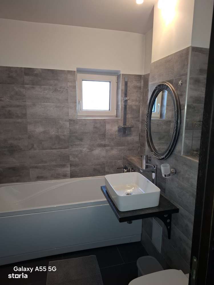 Apartament 4 camere decomandat, Craiter, suprafata 83 mp, 2 bai, beci. - Imagine principală: 4/19