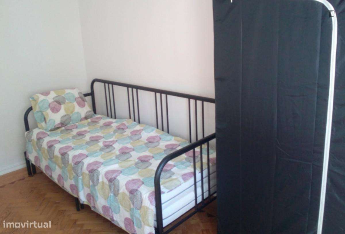 Quarto - localizado em Entrecampos Lisbon - Grande imagem: 4/10